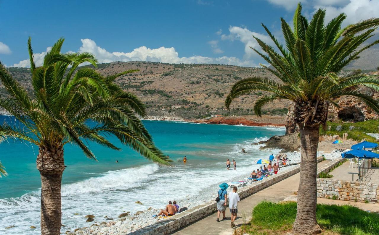 Guesthouse Toxotis Pírgos Dhiroú Bagian luar foto