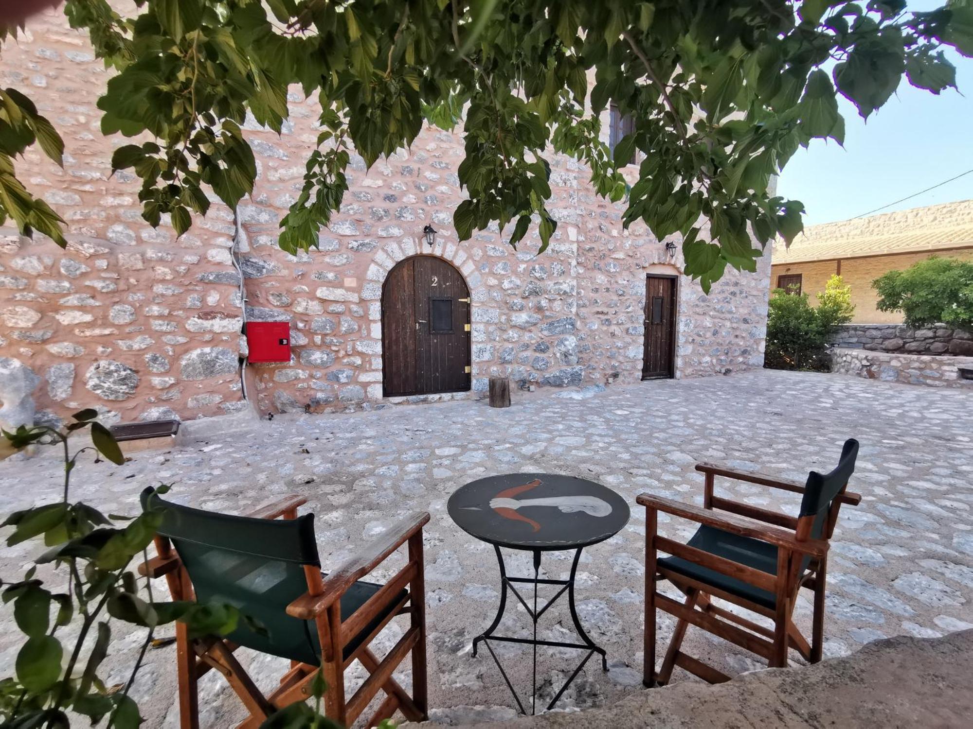 Guesthouse Toxotis Pírgos Dhiroú Bagian luar foto