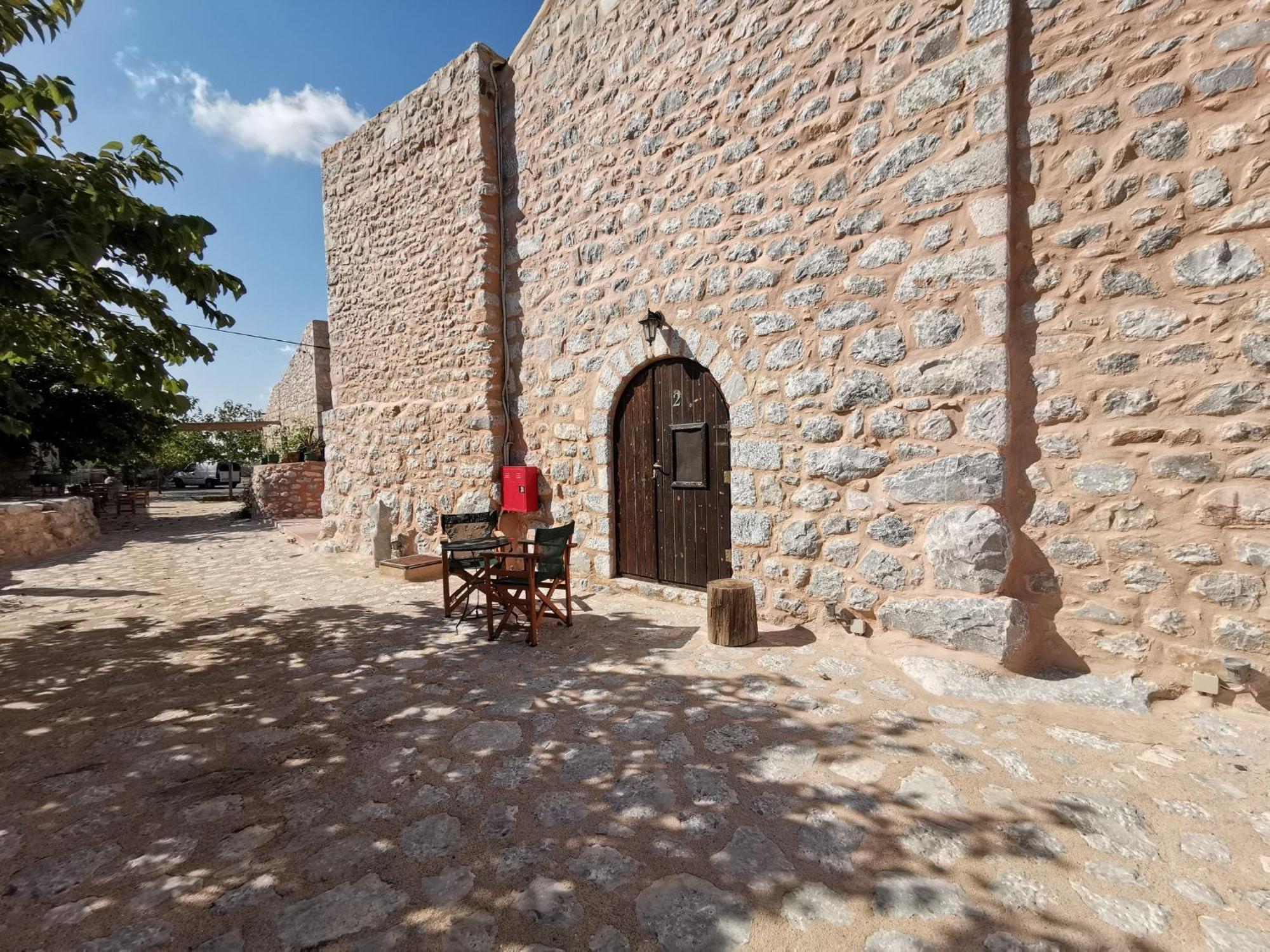 Guesthouse Toxotis Pírgos Dhiroú Bagian luar foto