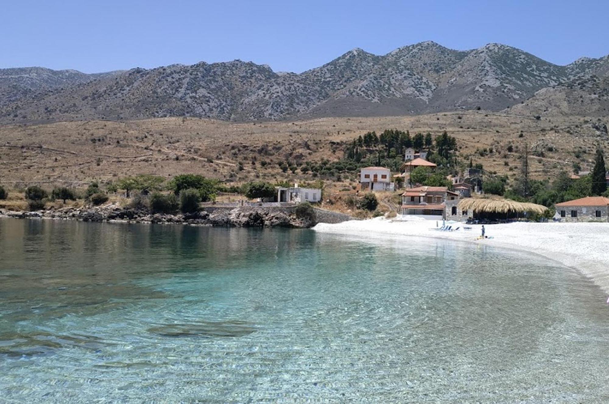 Guesthouse Toxotis Pírgos Dhiroú Bagian luar foto