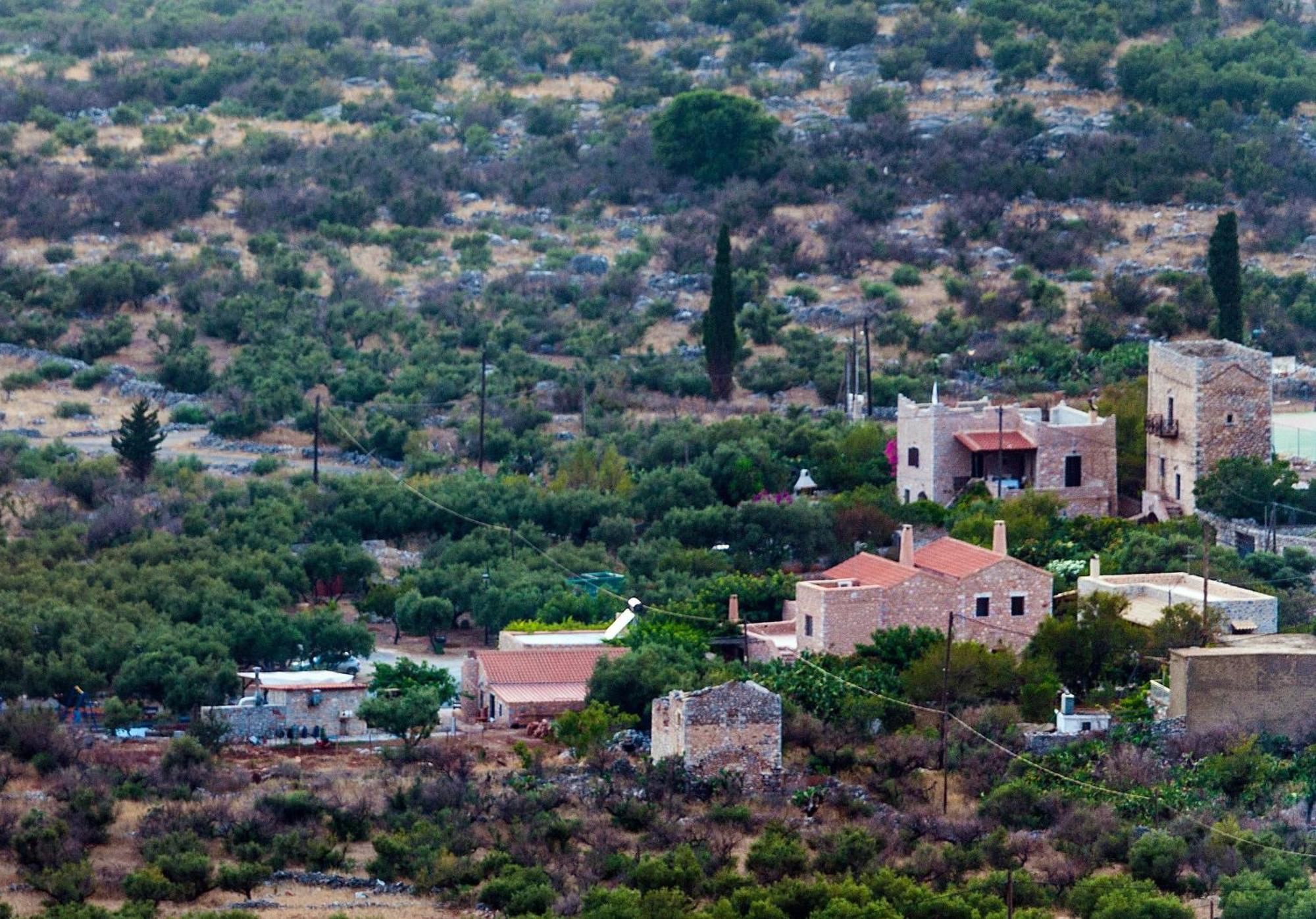 Guesthouse Toxotis Pírgos Dhiroú Bagian luar foto